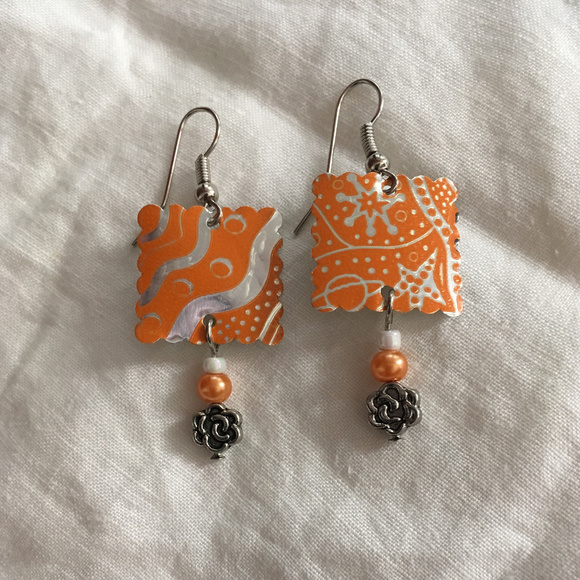 Monster Energy Ultra Sunshine Aluminum Can Earring - Picture 2 of 2